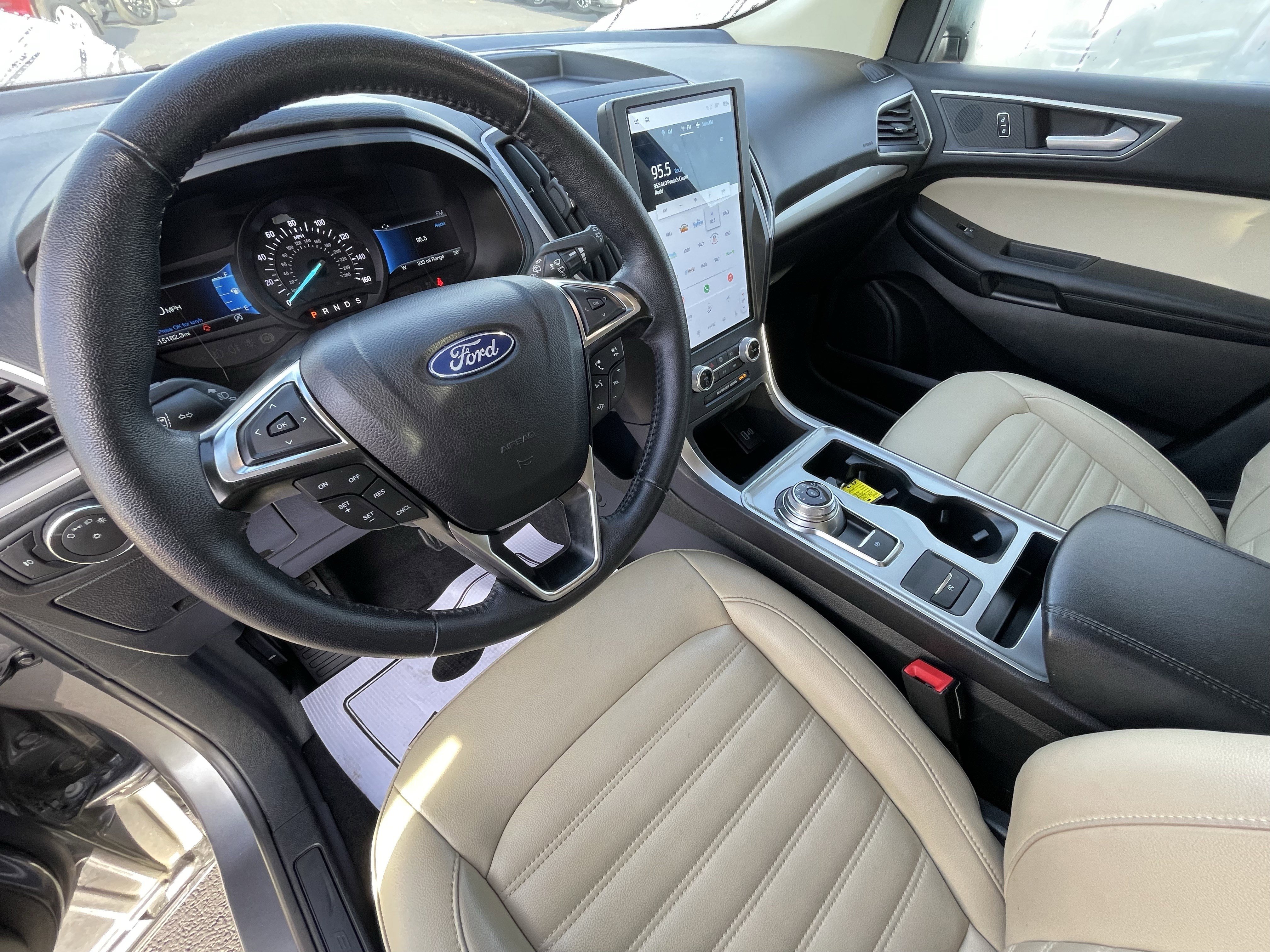 Used 2024 Ford Edge SEL w/ Convenience Package image 17