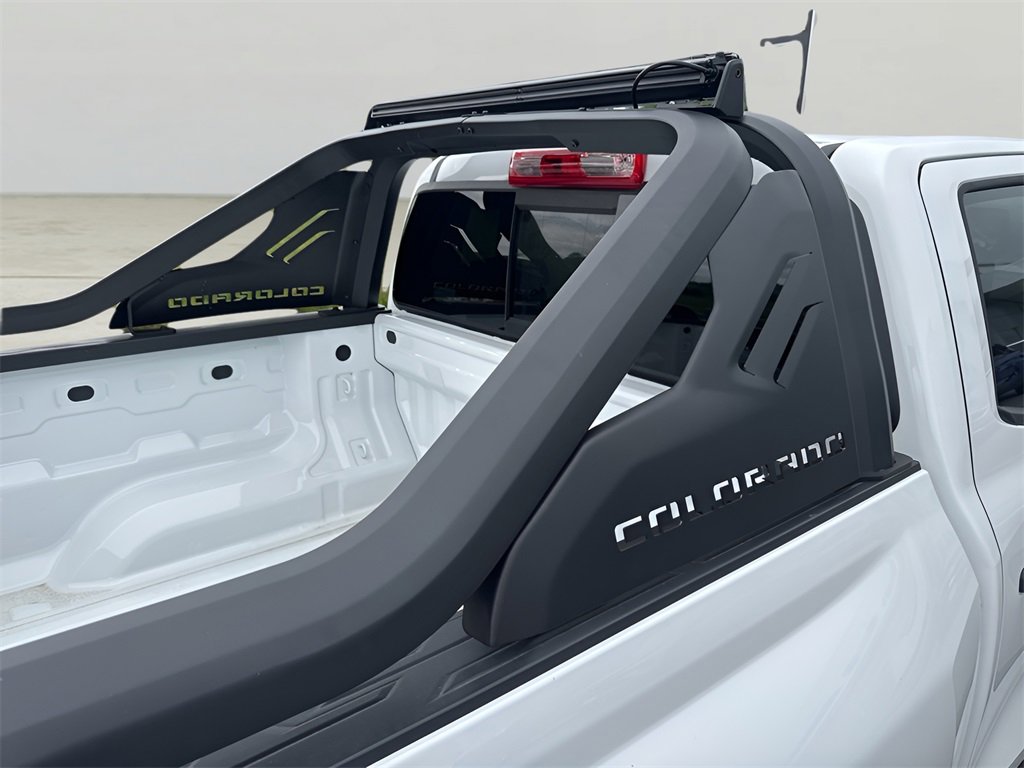 Used 2025 Chevrolet Colorado Trail Boss w/ Midnight Edition image 10