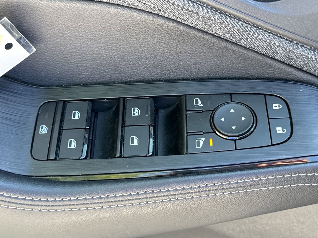 Used 2023 Nissan Rogue SV AWD/4WD image 15