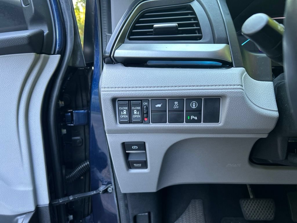 Used 2022 Honda Odyssey Touring image 23