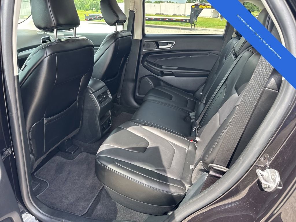 Used 2021 Ford Edge Titanium image 17