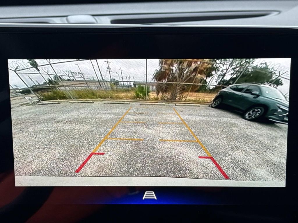 New 2026 Chevrolet Trax ACTIV w/ Sunroof Package image 26