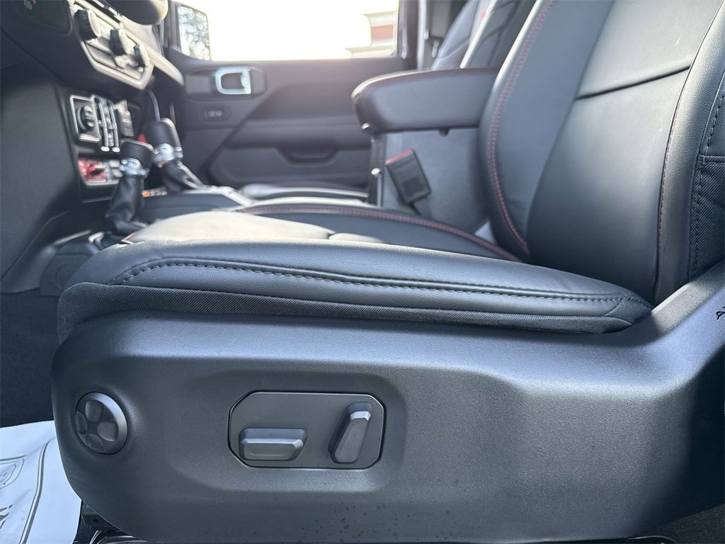 New 2025 Jeep Wrangler Unlimited Rubicon w/ Steel Bumper Group image 12