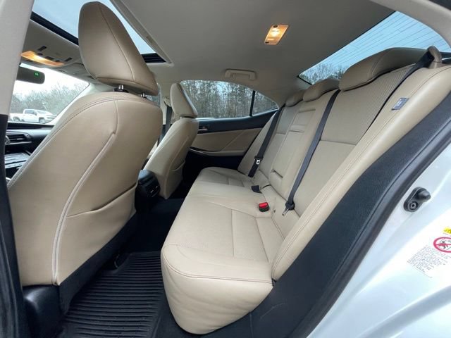 Used 2018 Lexus IS 300 AWD image 17