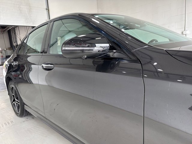 Used 2022 Mercedes-Benz E 350 4MATIC Sedan w/ AMG Line Exterior image 5