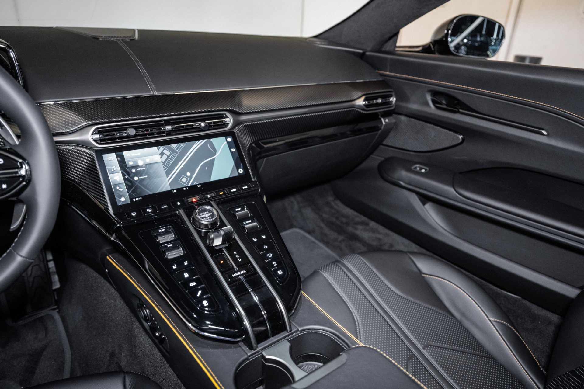 New 2026 Aston Martin V8 Vantage Coupe image 18
