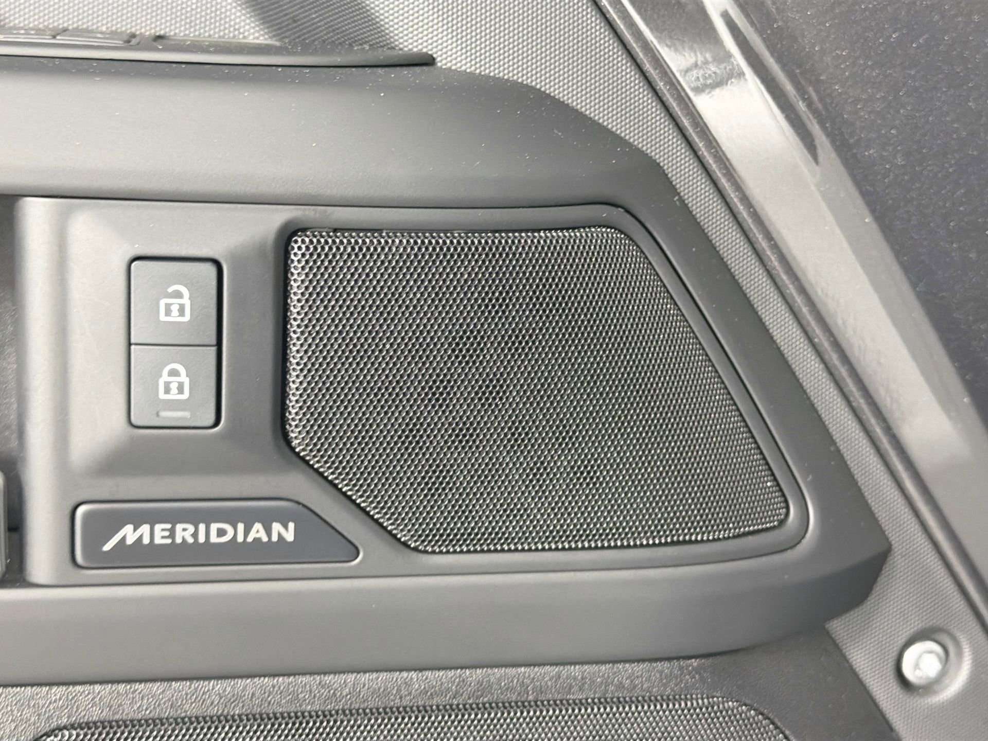 Certified 2025 Land Rover Defender 110 S image 20