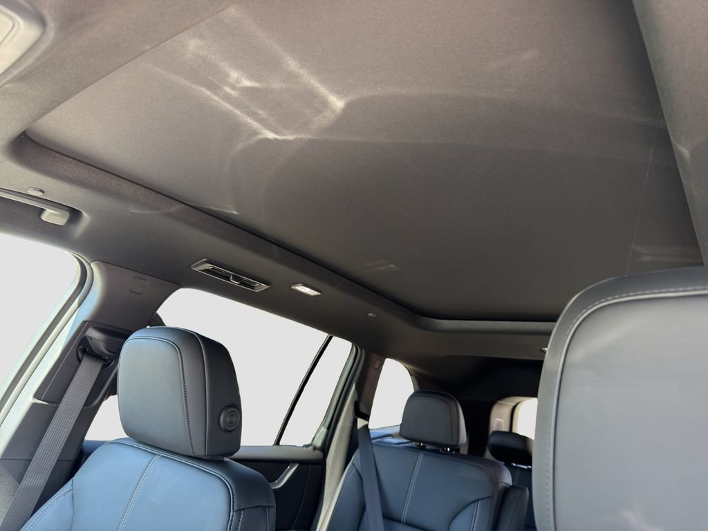 New 2026 GMC Acadia Elevation w/ Elevation Premium Package AWD/4WD image 8