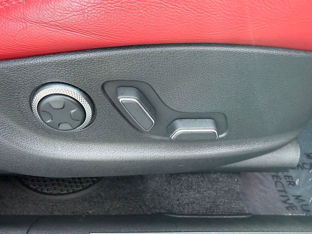 Used 2022 Genesis GV70 2.5T w/ Sport Prestige Package image 37