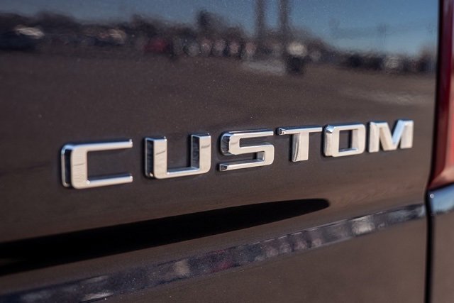 Used 2022 Chevrolet Silverado 1500 Custom image 10