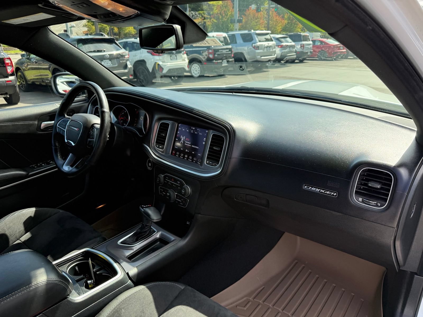 Used 2019 Dodge Charger R/T w/ Plus Group RWD image 11