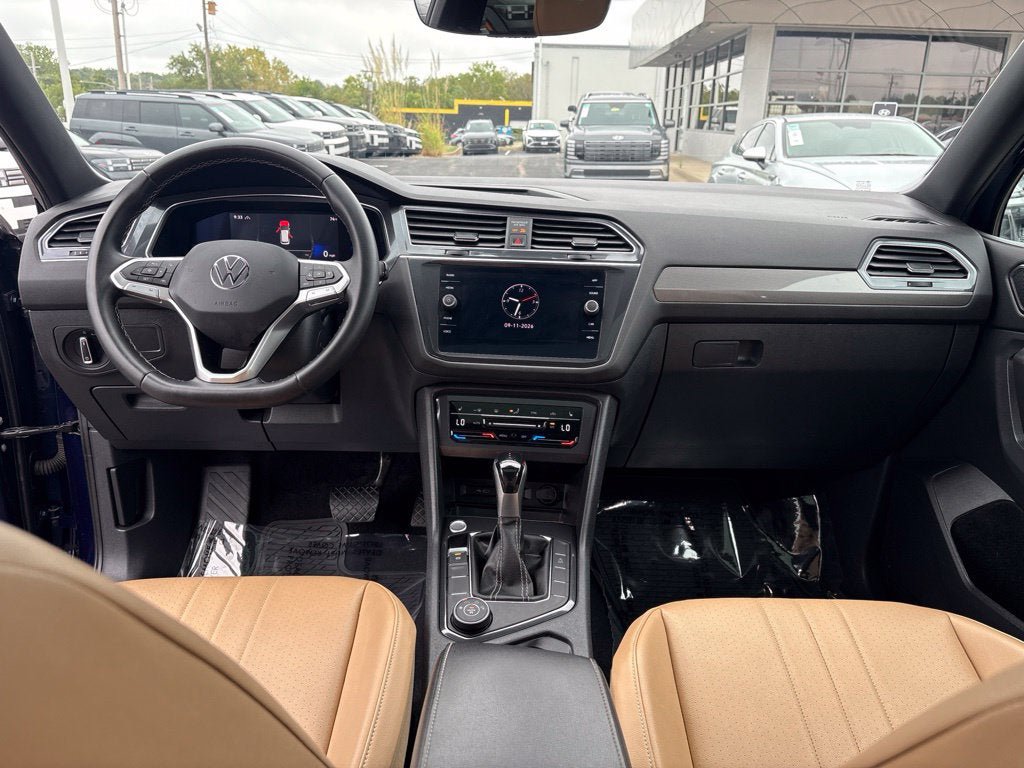 Used 2022 Volkswagen Tiguan SE AWD/4WD image 29