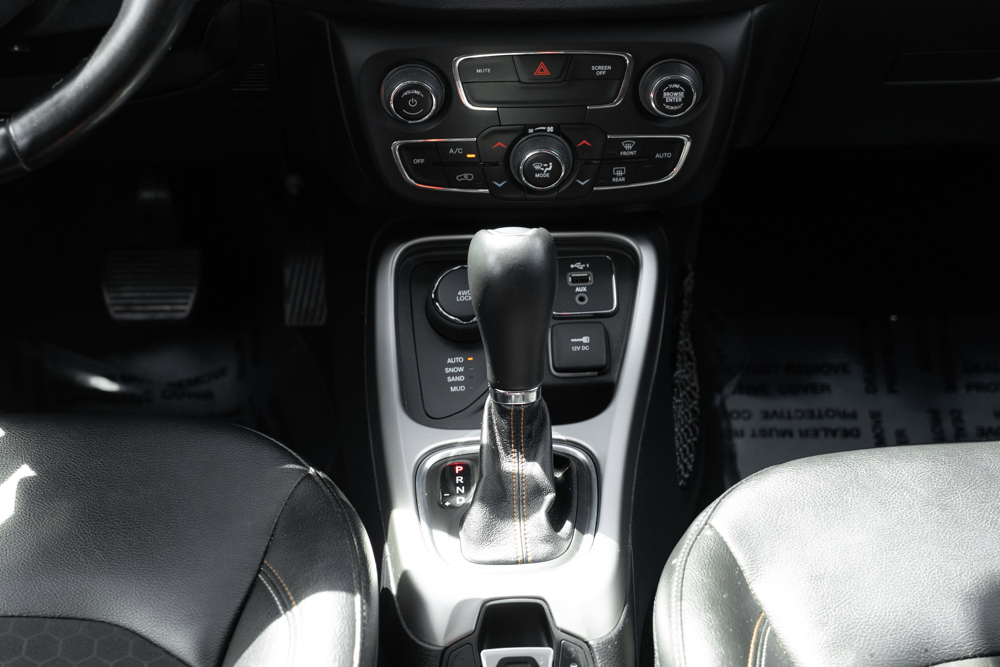 Used 2021 Jeep Compass Latitude w/ Convenience Group AWD/4WD image 16