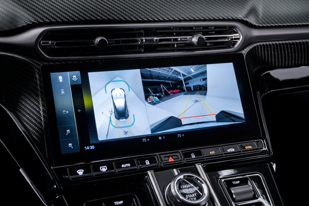 Used 2025 Aston Martin V8 Vantage Coupe RWD image 28