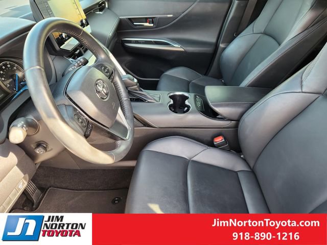 Used 2022 Toyota Venza XLE image 15