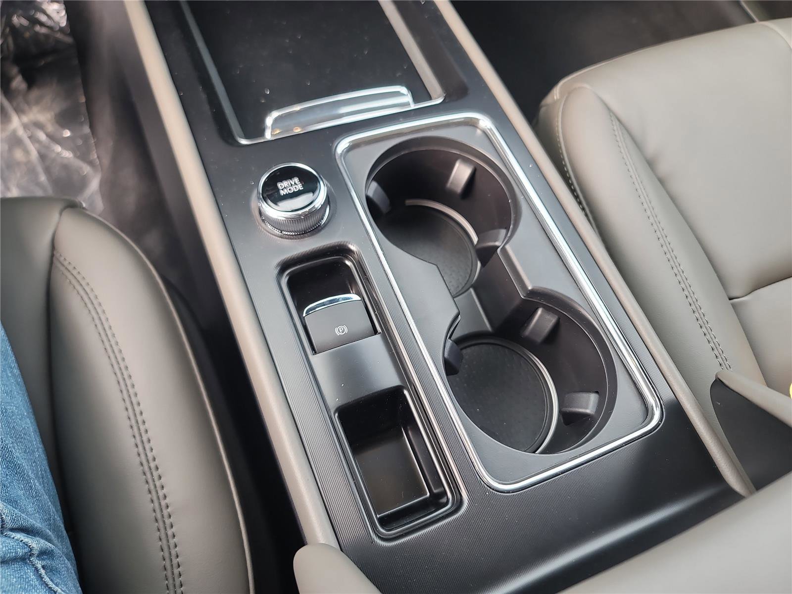 New 2026 Lincoln Corsair Premiere image 22