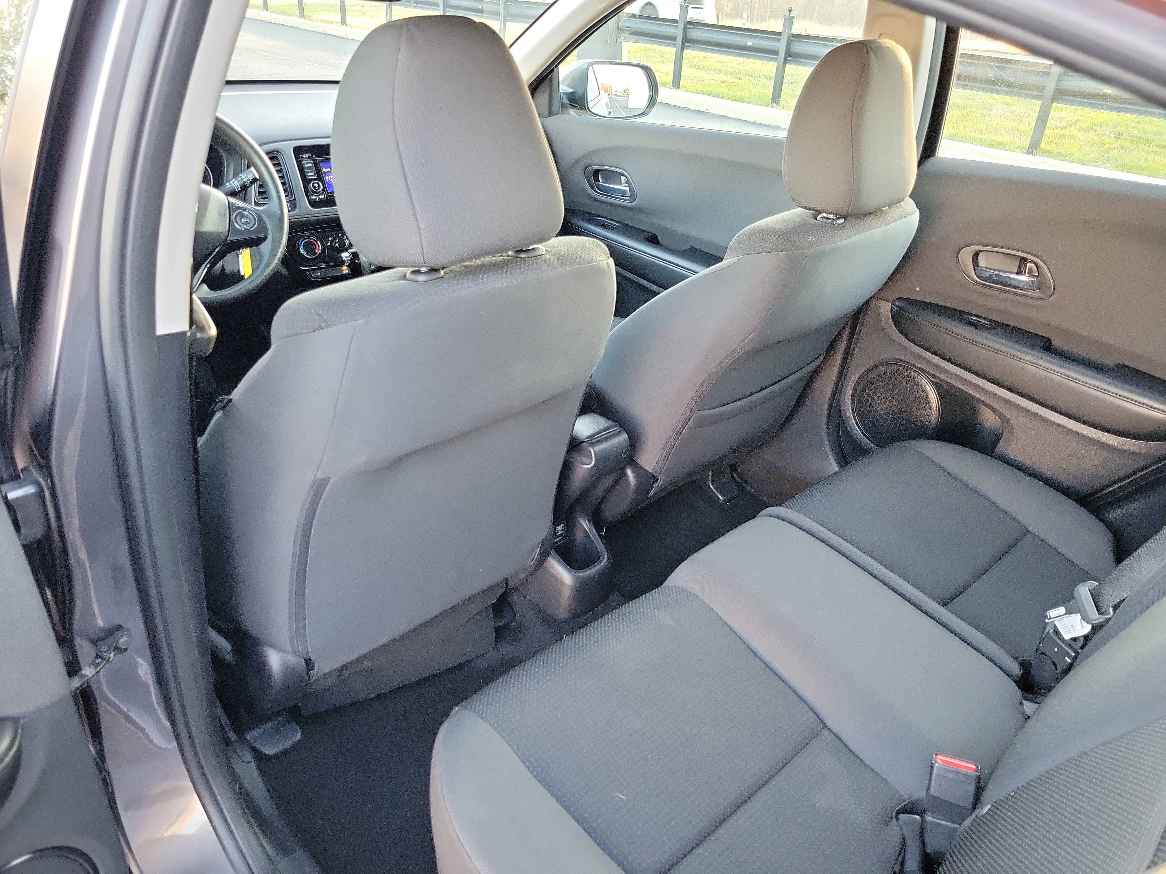 Used 2021 Honda HR-V LX image 12