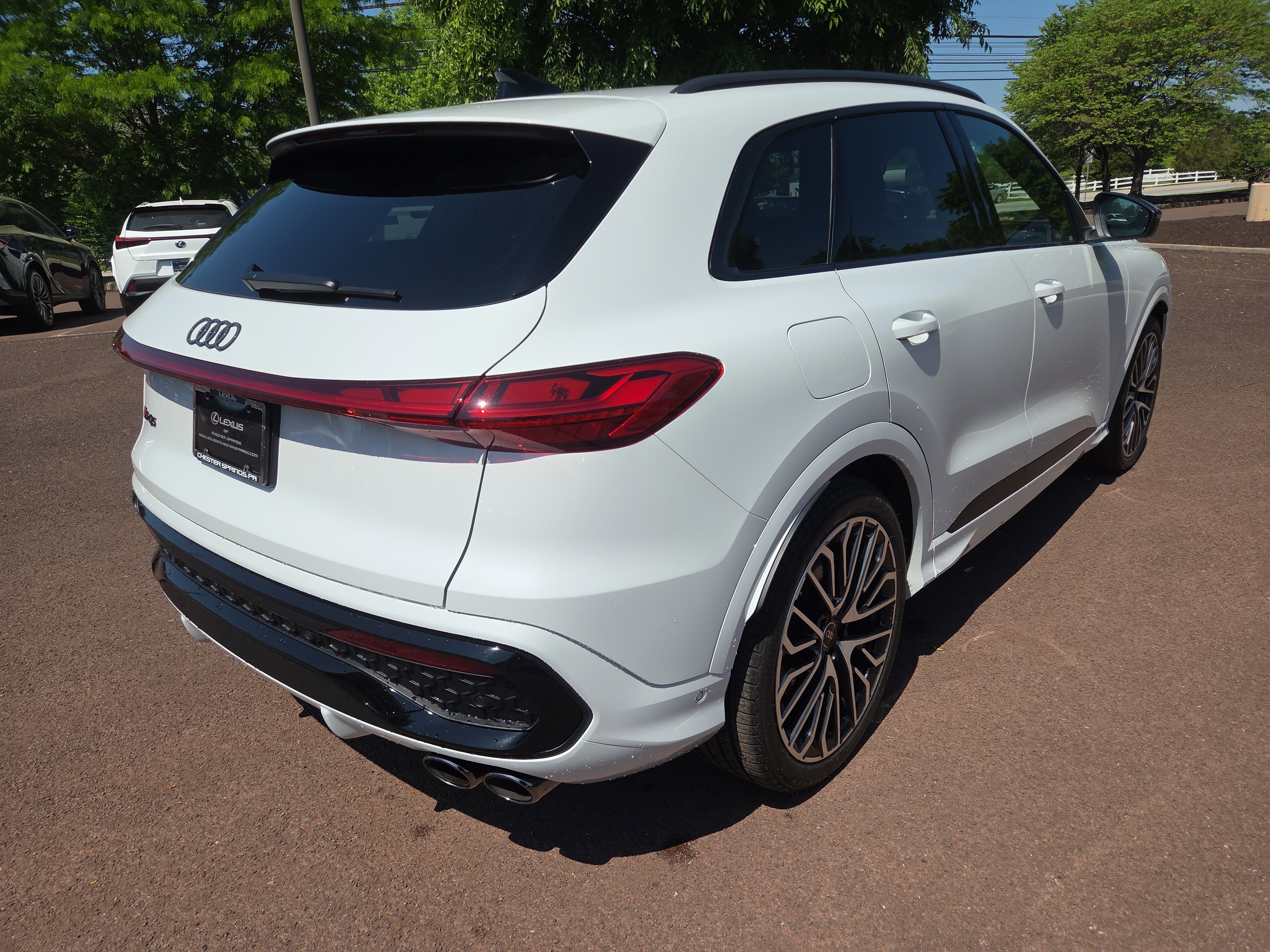 Used 2025 Audi SQ5 Prestige AWD/4WD image 3