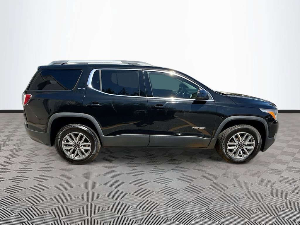 Used 2019 GMC Acadia SLE w/ LPO, Black Accent Package image 9