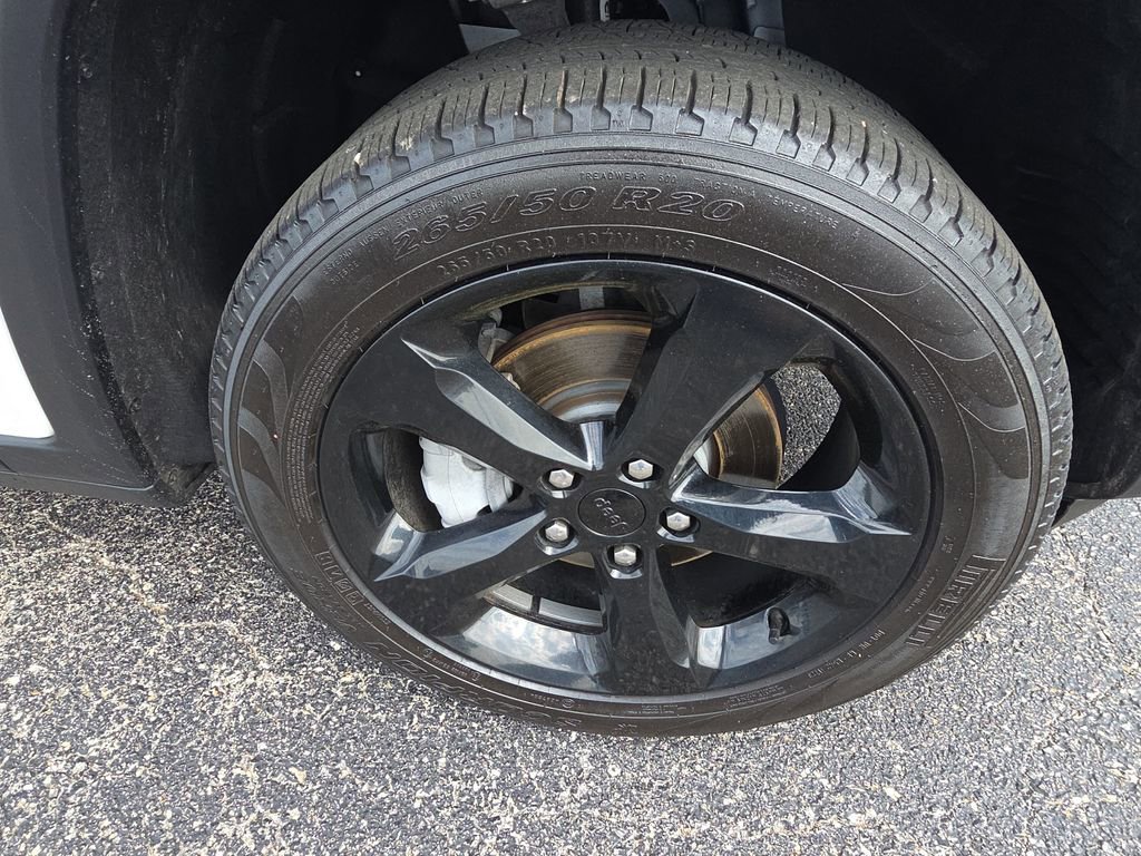 Used 2024 Jeep Grand Cherokee Limited w/ Luxury Tech Group II image 10