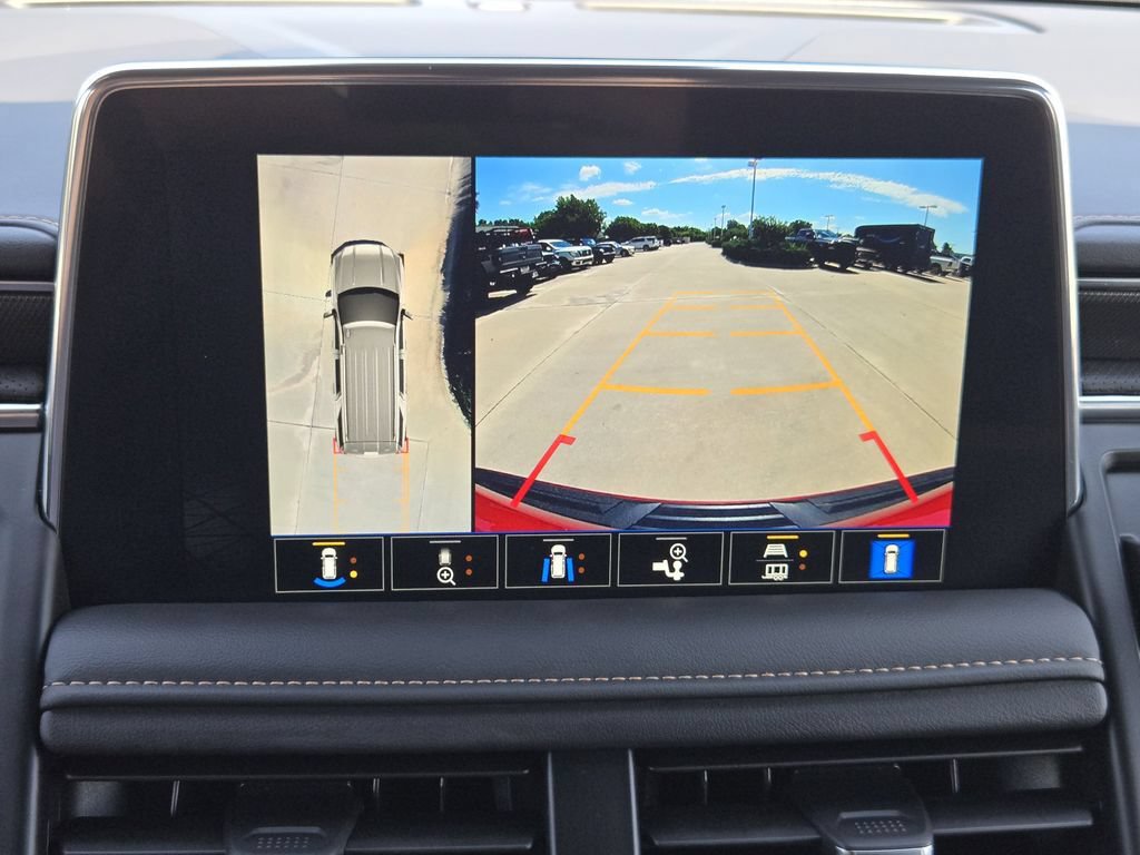Used 2024 GMC Yukon AT4 w/ Technology Package AWD/4WD image 19