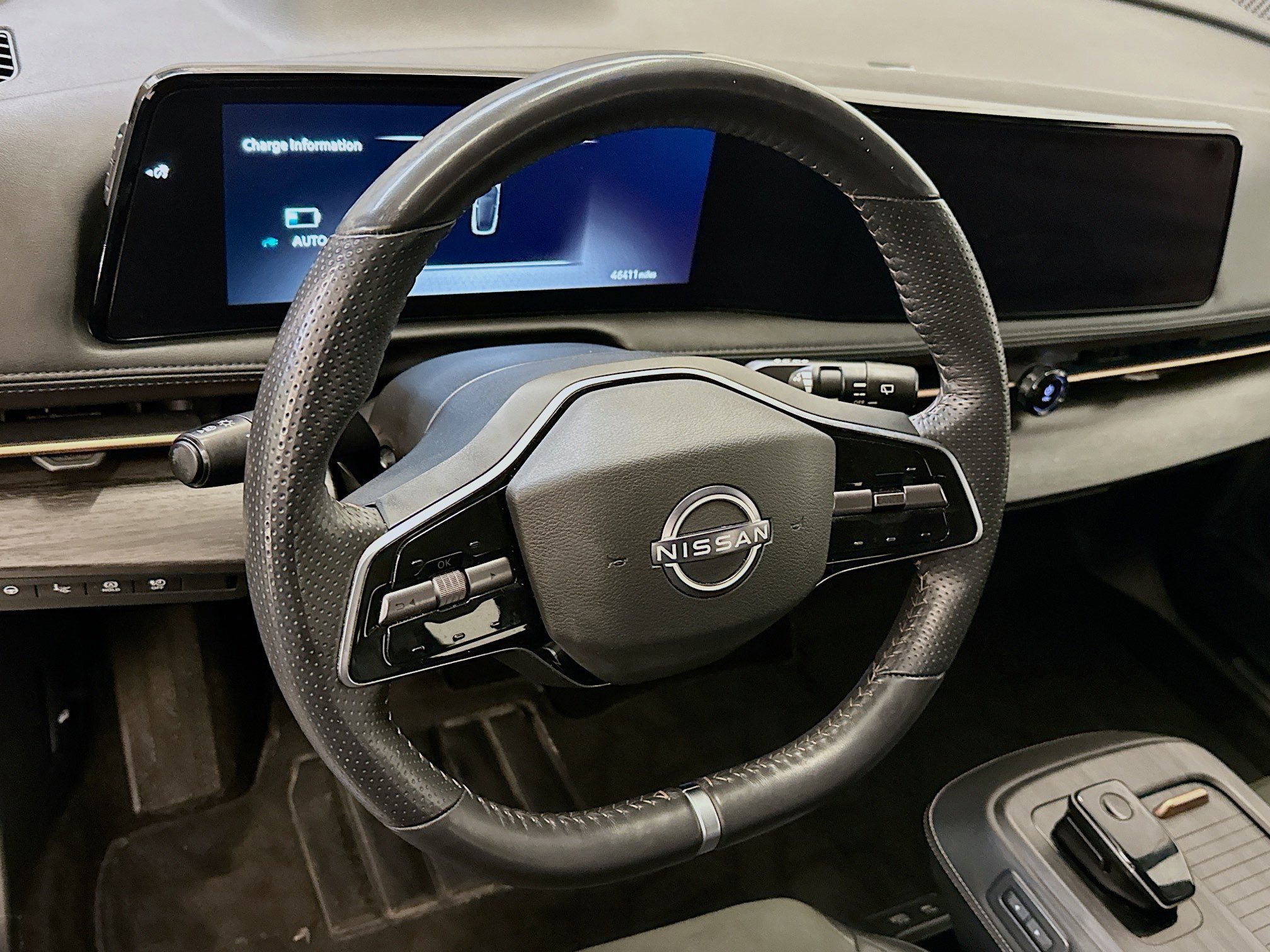 Used 2023 Nissan Ariya AWD image 18