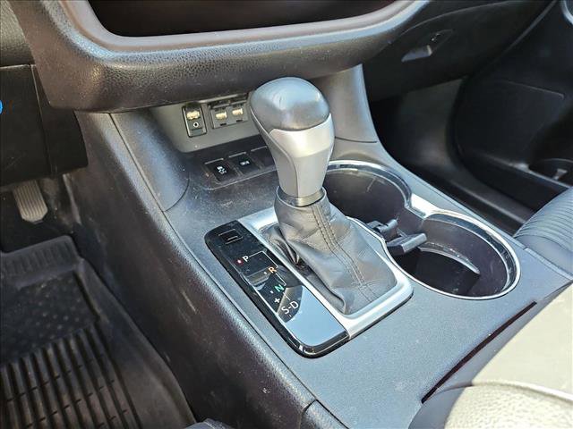 Certified 2019 Toyota Highlander Plus FWD image 12
