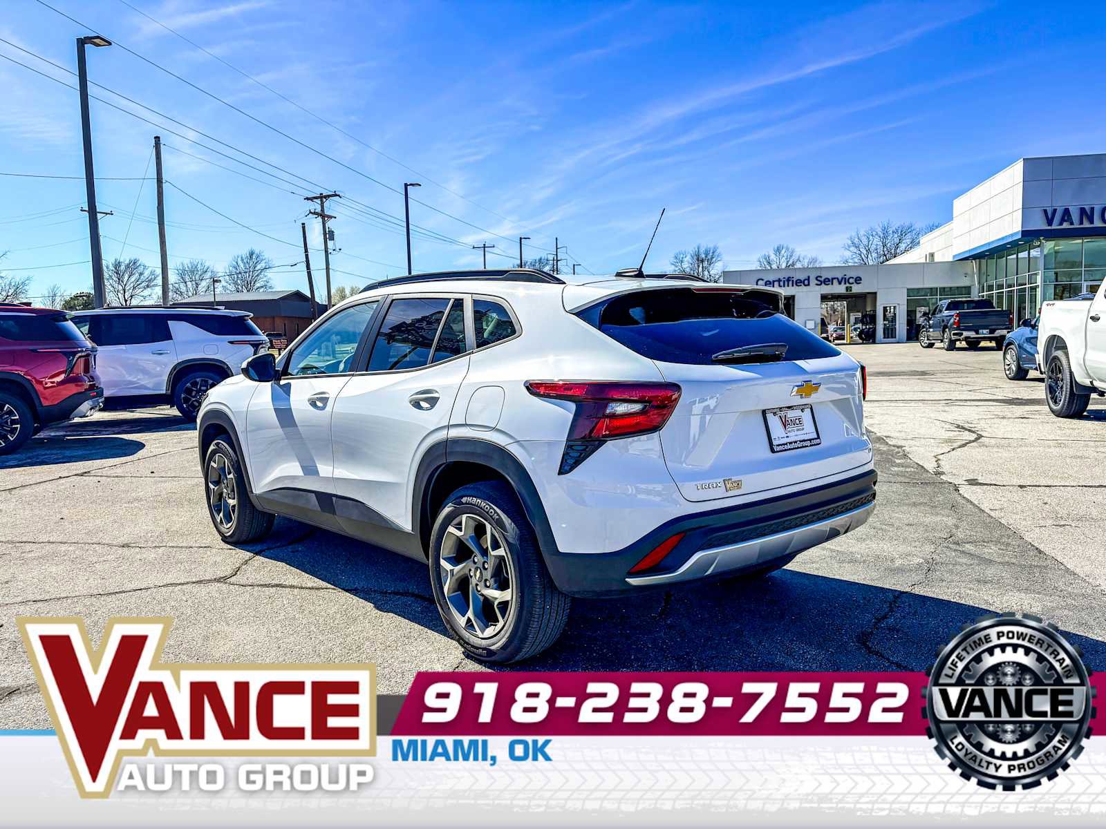 Used 2025 Chevrolet Trax LT w/ LT Convenience Package image 5