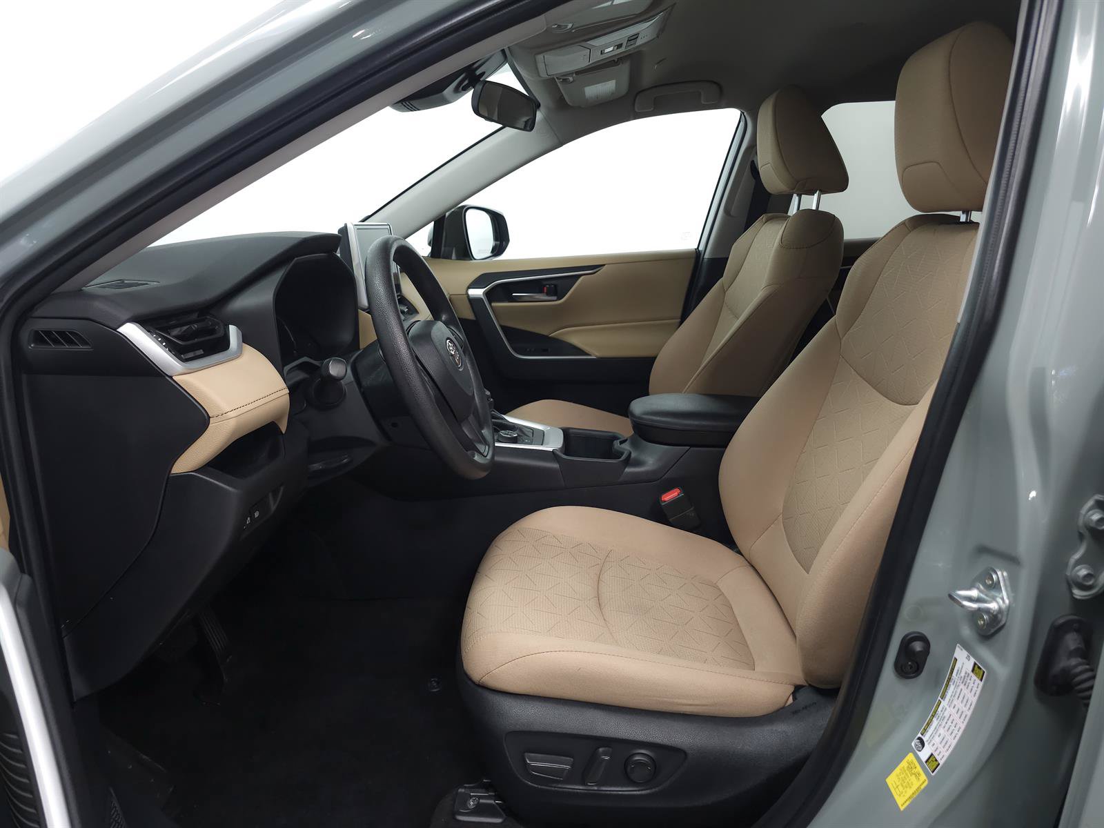 Certified 2023 Toyota RAV4 XLE AWD/4WD image 4