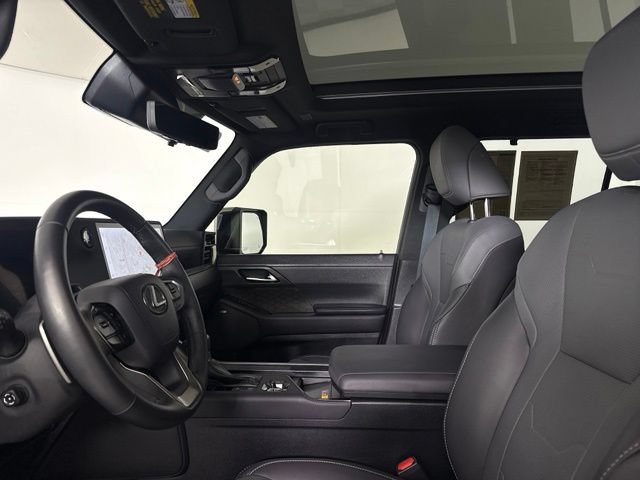Used 2025 Lexus GX 550 w/ Accessory Package (2T) AWD/4WD image 20