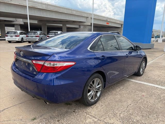 Used 2015 Toyota Camry SE FWD image 5