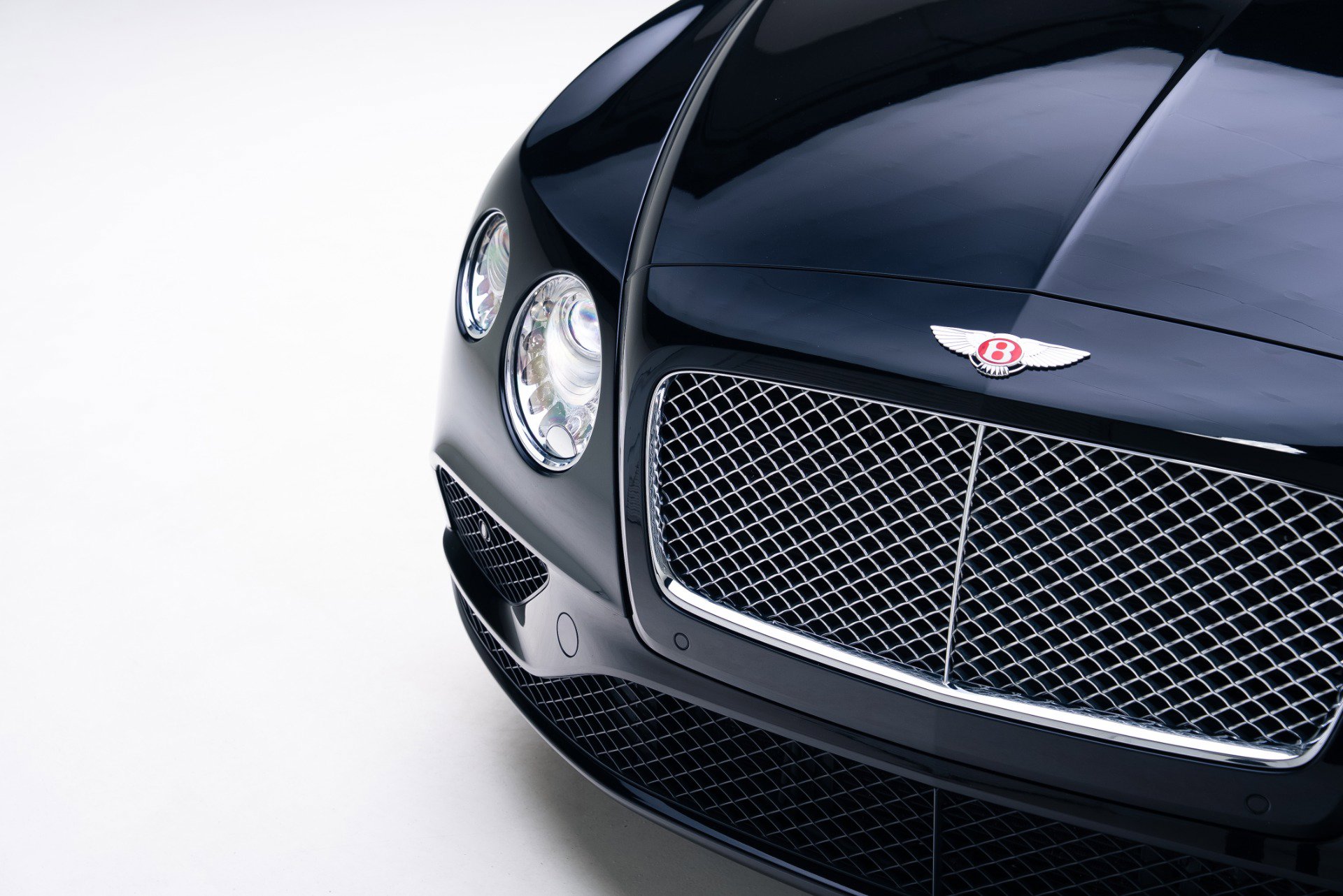 Used 2017 Bentley Continental GT image 8