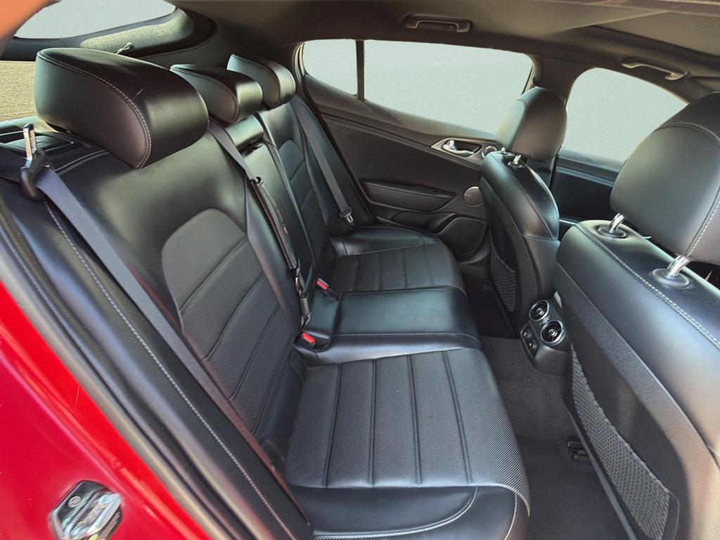 Used 2018 Kia Stinger GT2 AWD/4WD image 12