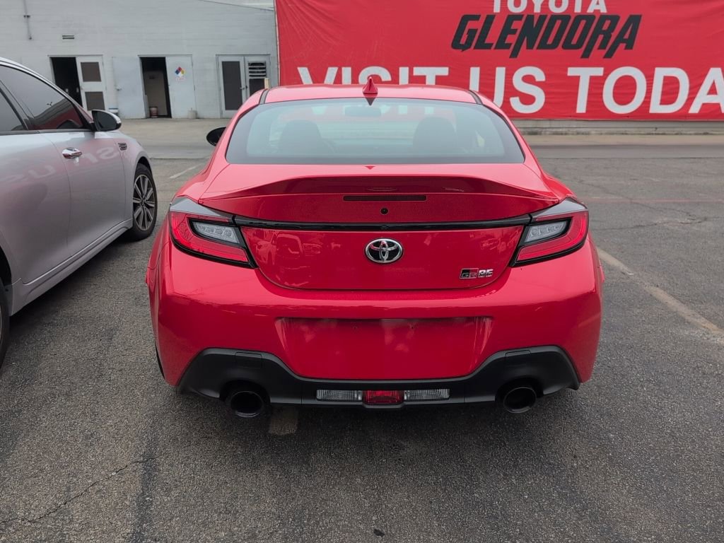 Used 2025 Toyota GR86 Premium w/ ALL Weather Mat Package (TMS) RWD image 5