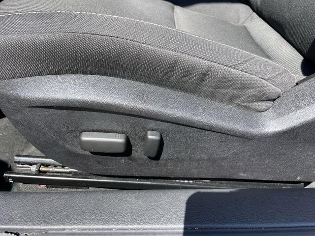 Used 2015 Chevrolet Camaro LT RWD image 12