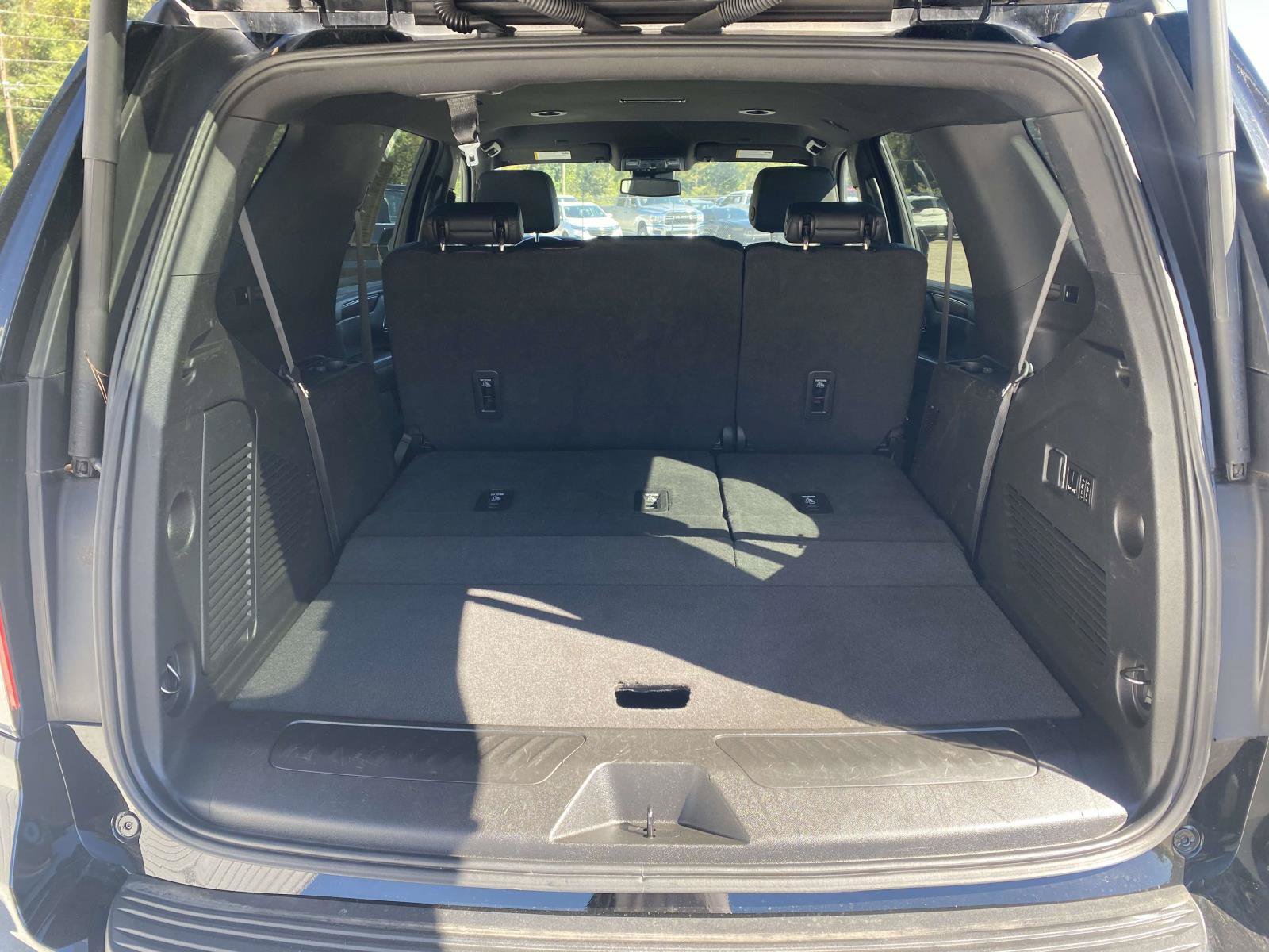 Used 2023 Chevrolet Tahoe LT w/ Luxury Package RWD image 10