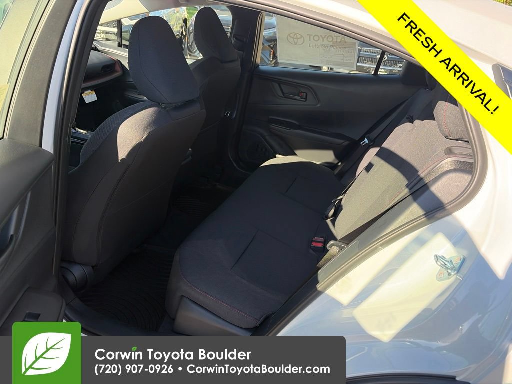 New 2027 Toyota Prius Plug-In Hybrid FWD image 21