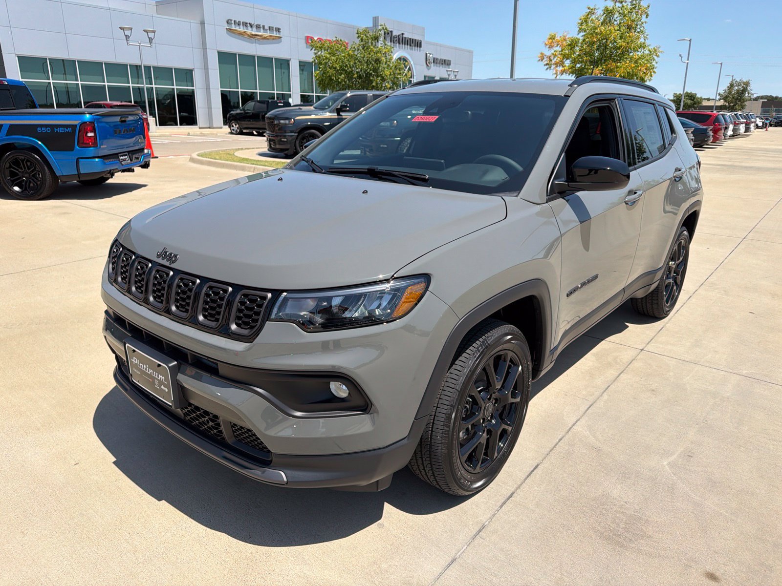 New 2026 Jeep Compass Latitude AWD/4WD image 9