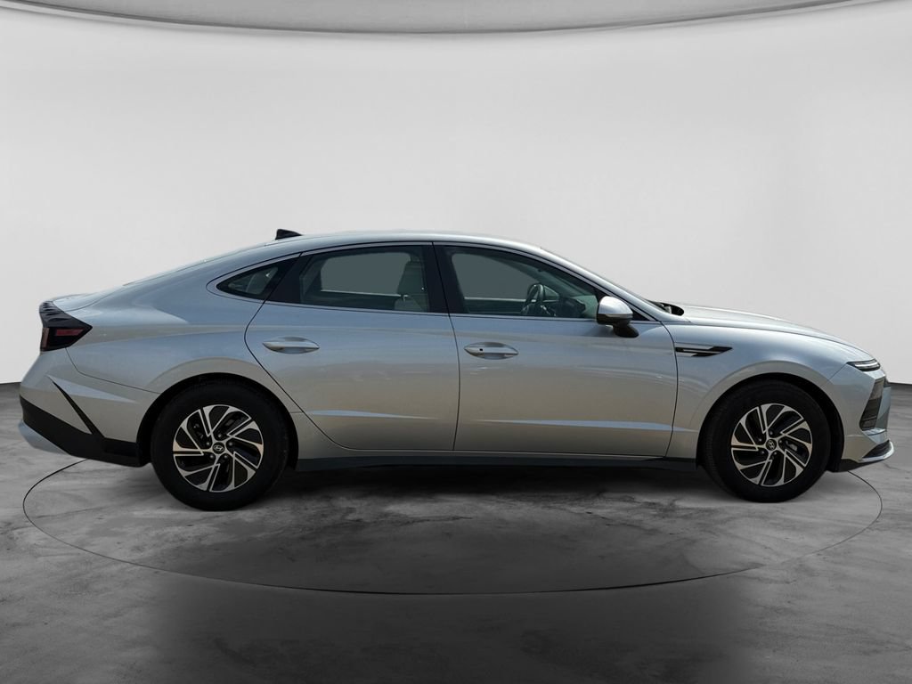Used 2026 Hyundai Sonata Blue FWD image 10