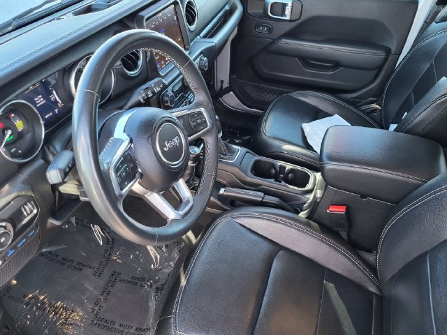 Used 2023 Jeep Wrangler Unlimited Sahara AWD/4WD image 15