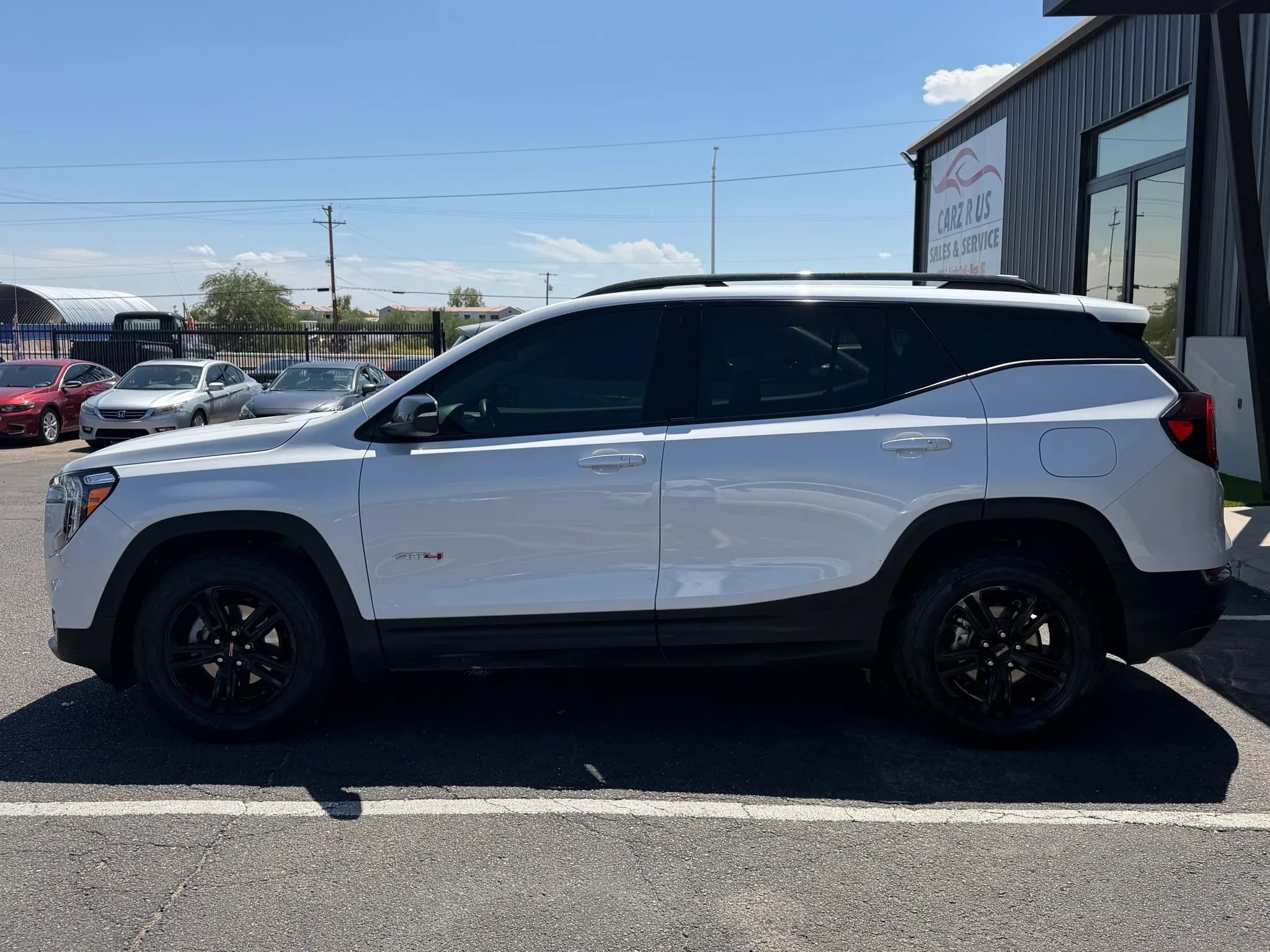Used 2024 GMC Terrain AT4 AWD/4WD image 3