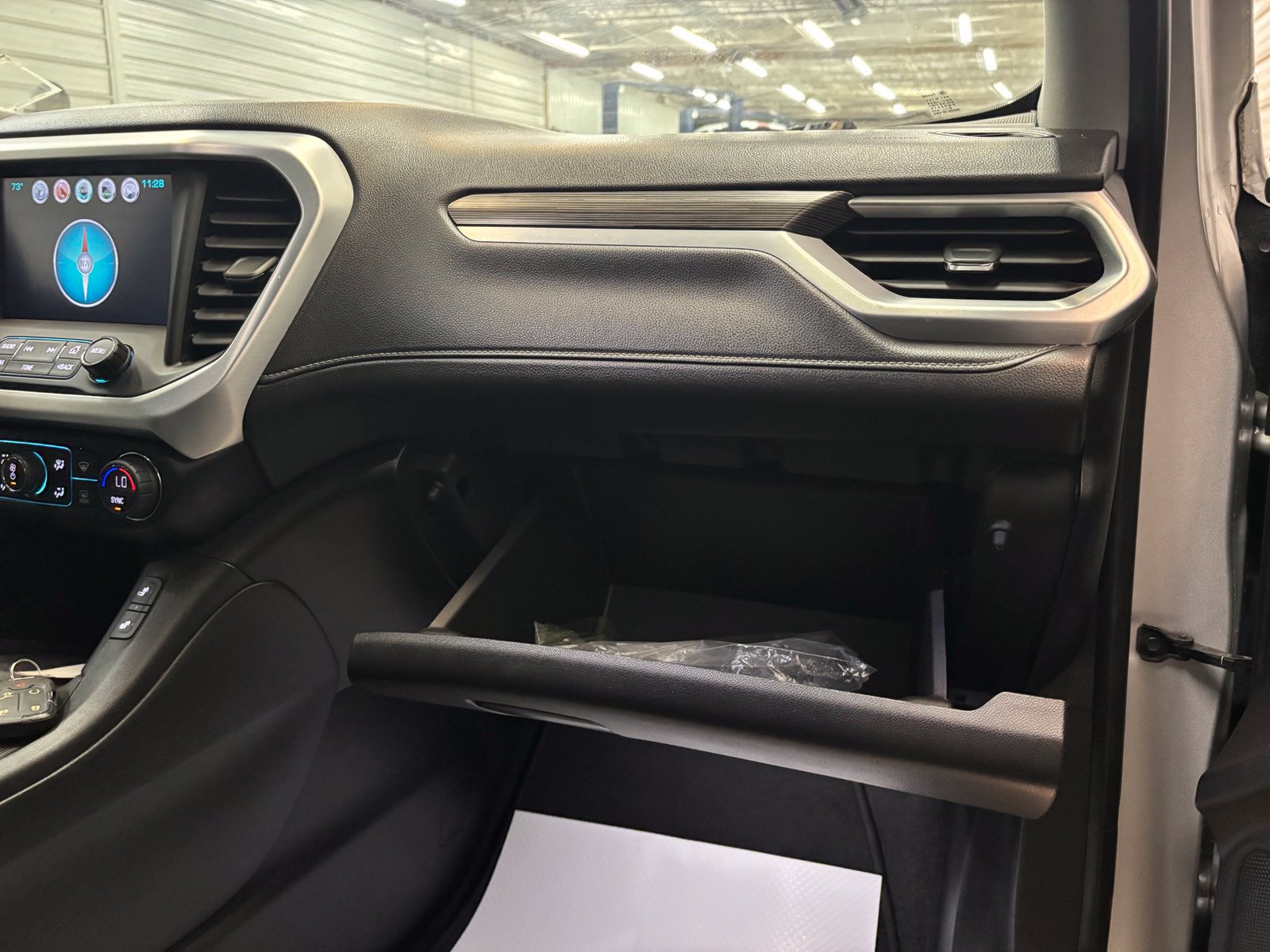 Used 2018 GMC Acadia SLT AWD/4WD image 28