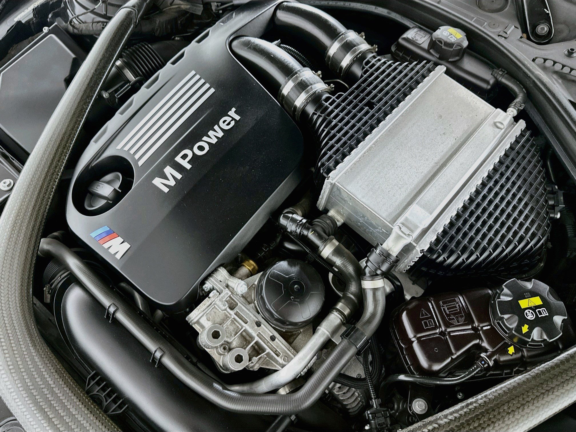 Used 2017 BMW M4 Convertible RWD image 31