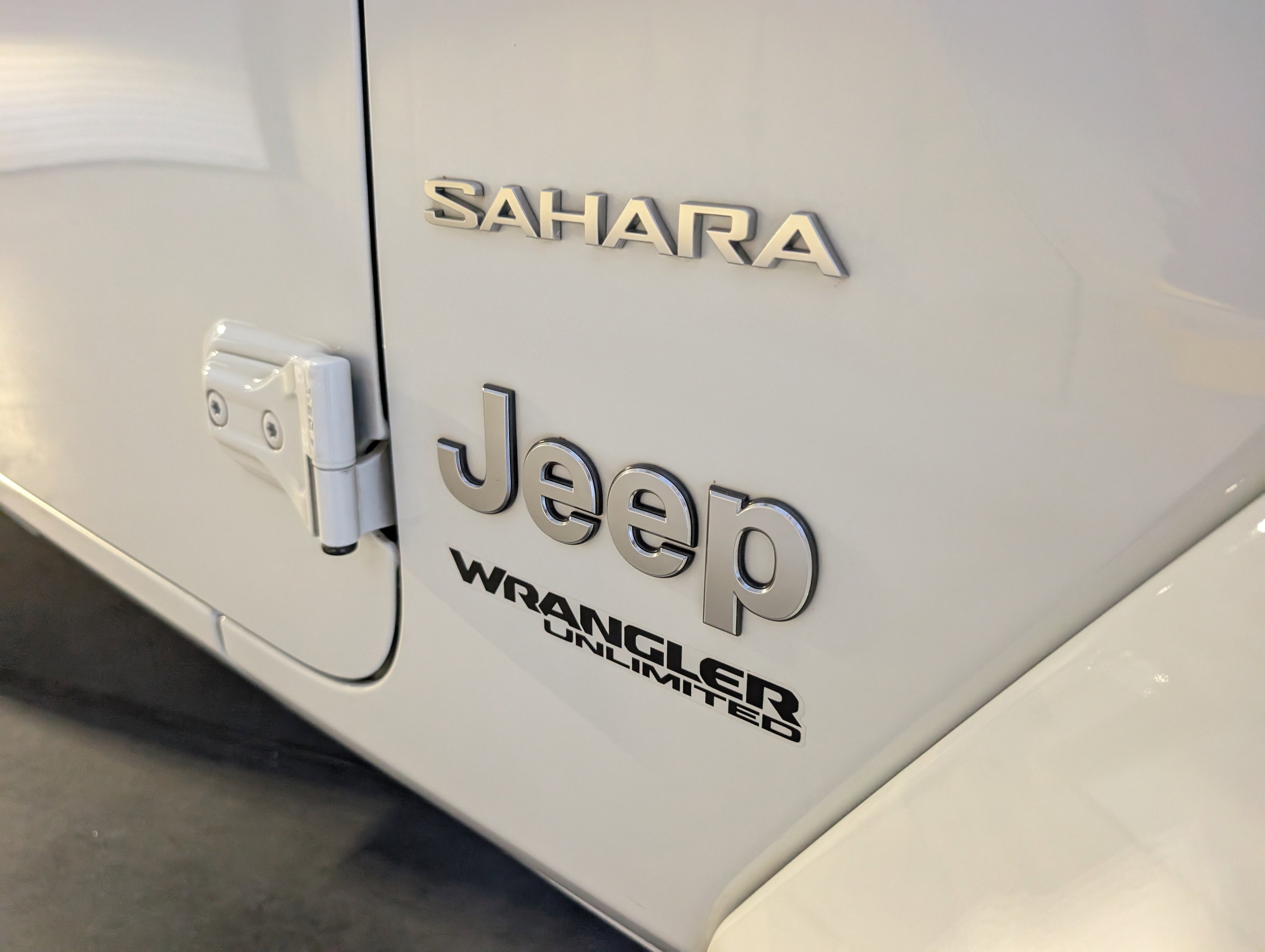 Used 2018 Jeep Wrangler Unlimited Sahara image 19
