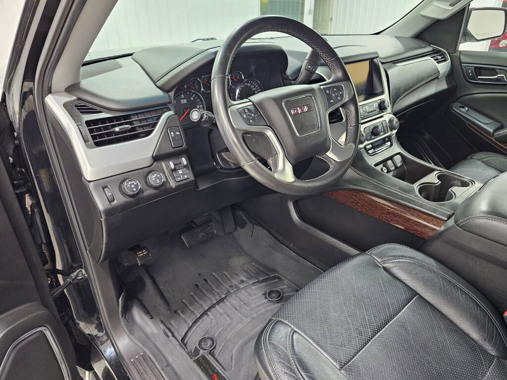 Used 2015 GMC Yukon SLE w/ HD Trailering Package image 34