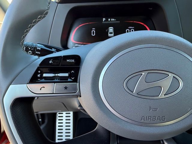 Certified 2025 Hyundai Elantra Sport image 38