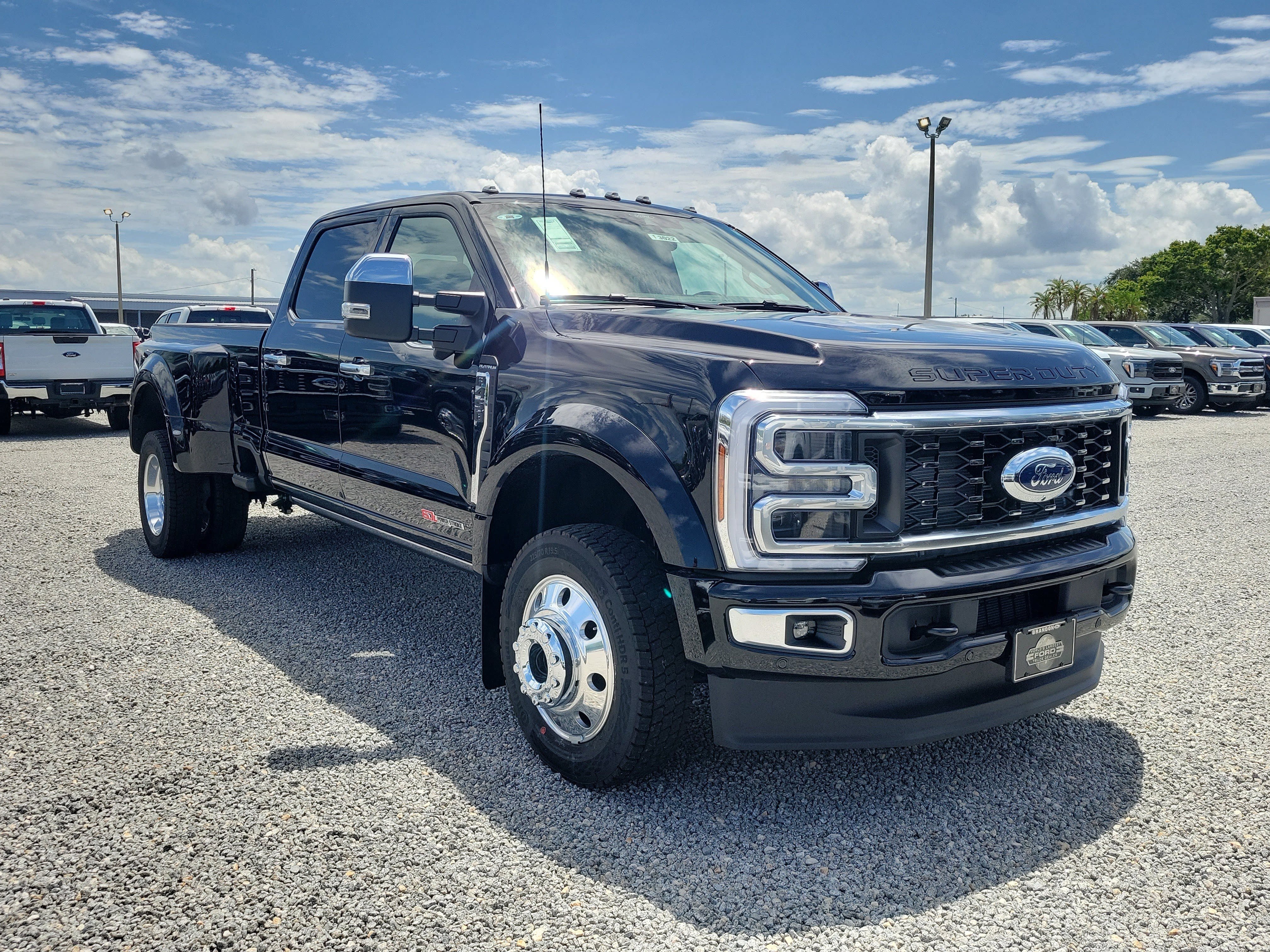 New 2026 Ford F450 Platinum w/ Platinum Plus Package AWD/4WD video 2