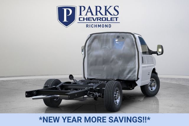 New 2025 Chevrolet Express 3500 w/ Power Convenience Package image 4