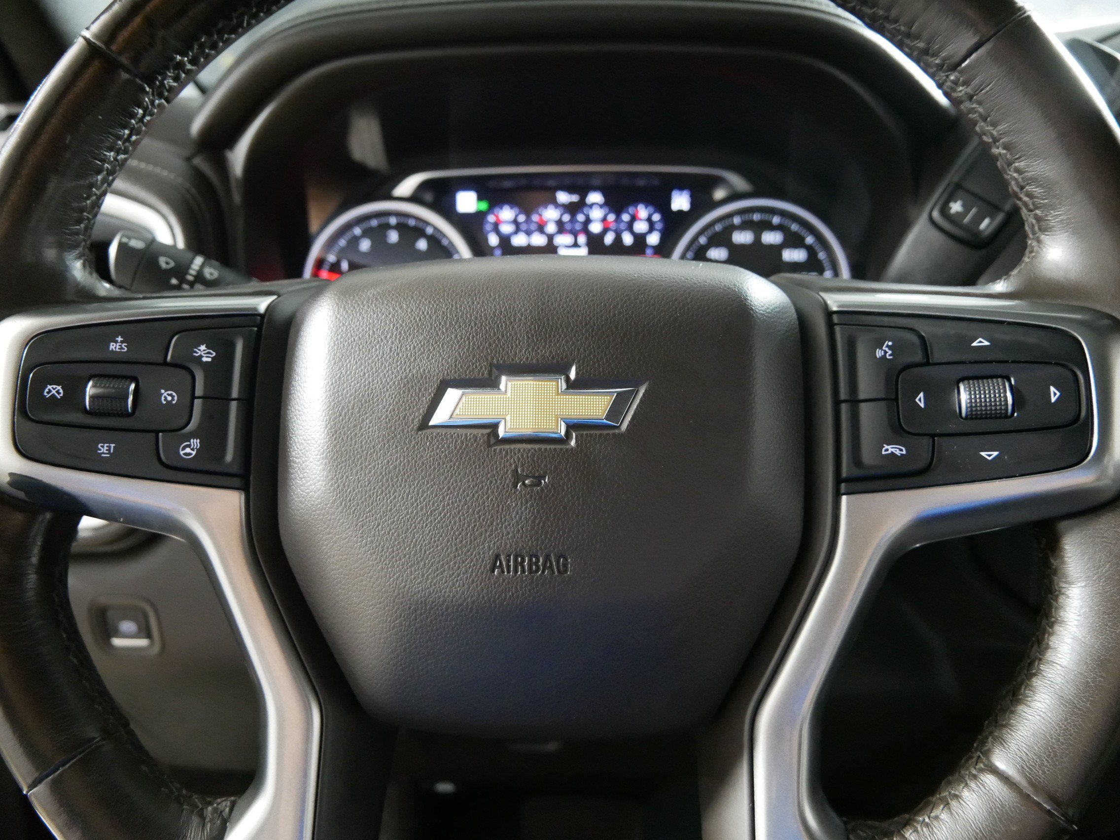Certified 2019 Chevrolet Silverado 1500 LTZ w/ LTZ Premium Package AWD/4WD image 25