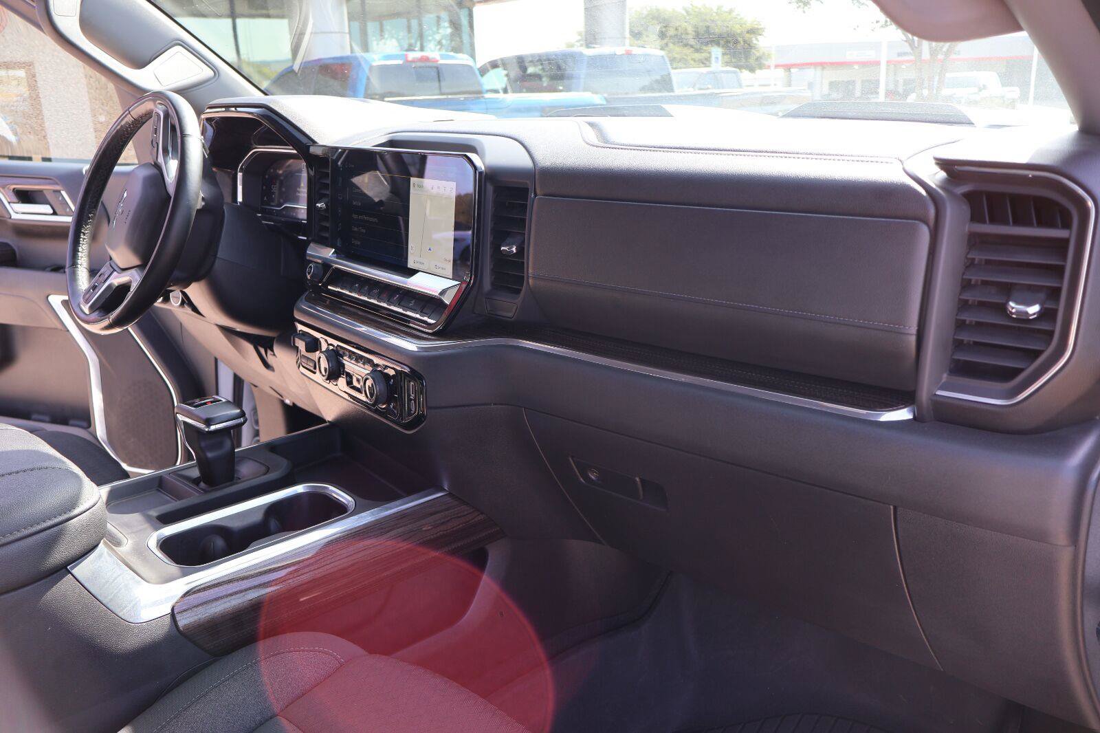 Used 2024 Chevrolet Silverado 1500 LT Trail Boss w/ Protection Package AWD/4WD image 19
